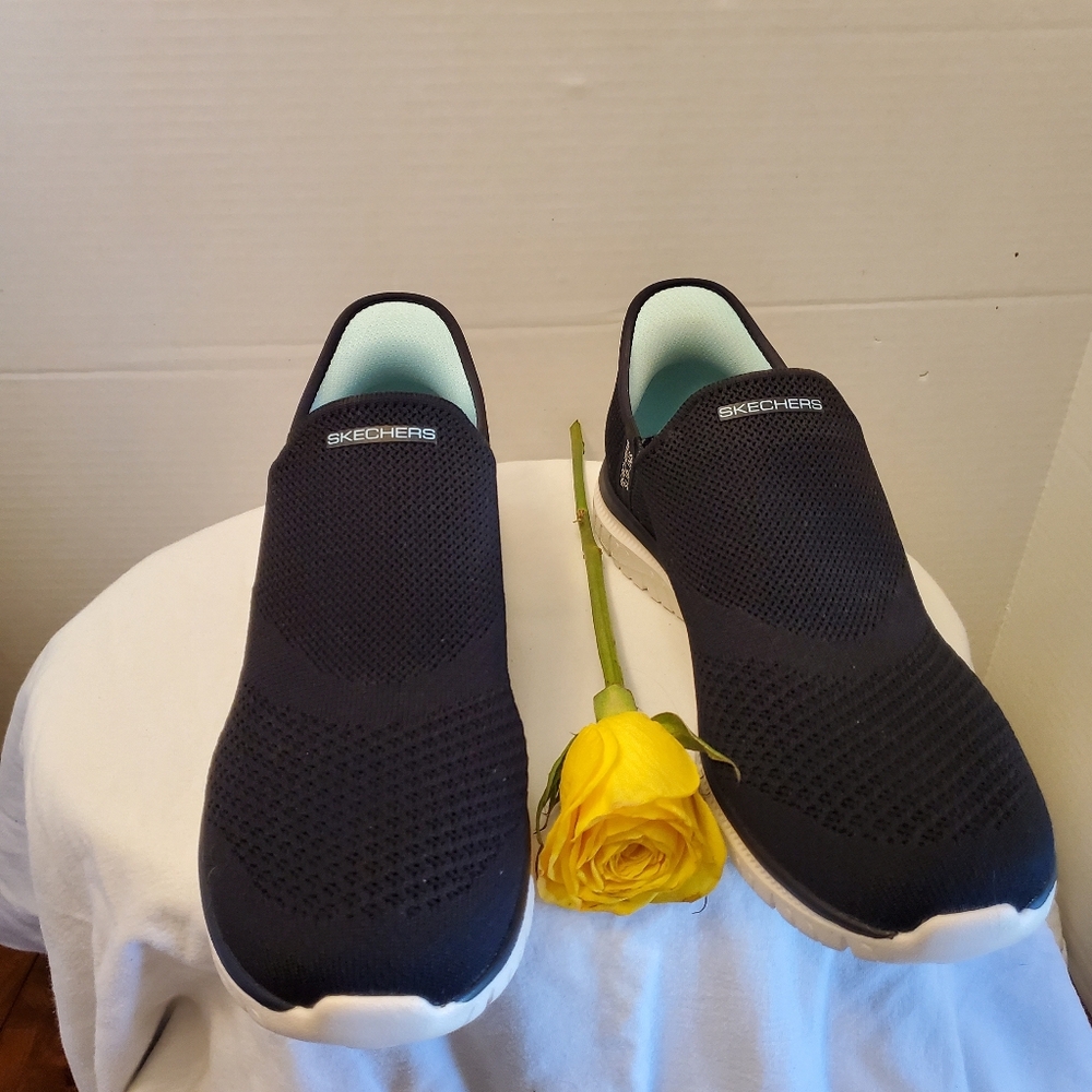 Skechers Slip-ins Hands-free Air-cooled Memory foam slip-on Sneakers, Size 9 - Picture 2 of 13